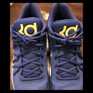 Nike KD 4 Zoom size 9.5